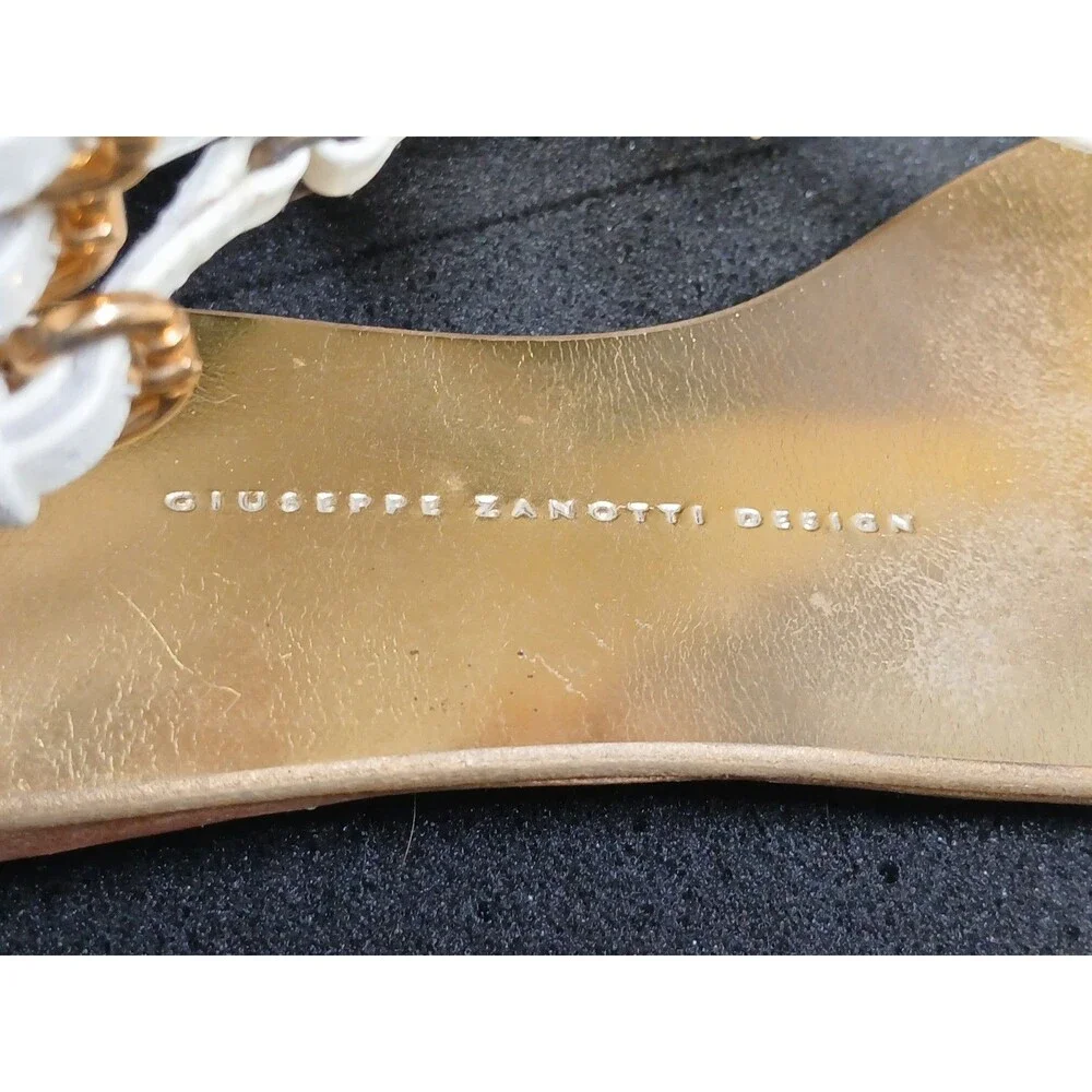 Giuseppe Zanotti EOSP05 Sandals – Vernice Bianco White – Size 7.5 – With Box